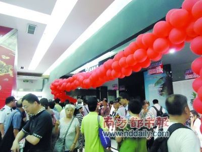 珠三角采購商齊聚香江家居品牌工廠批發(fā)城_網(wǎng)易房產(chǎn)四川站